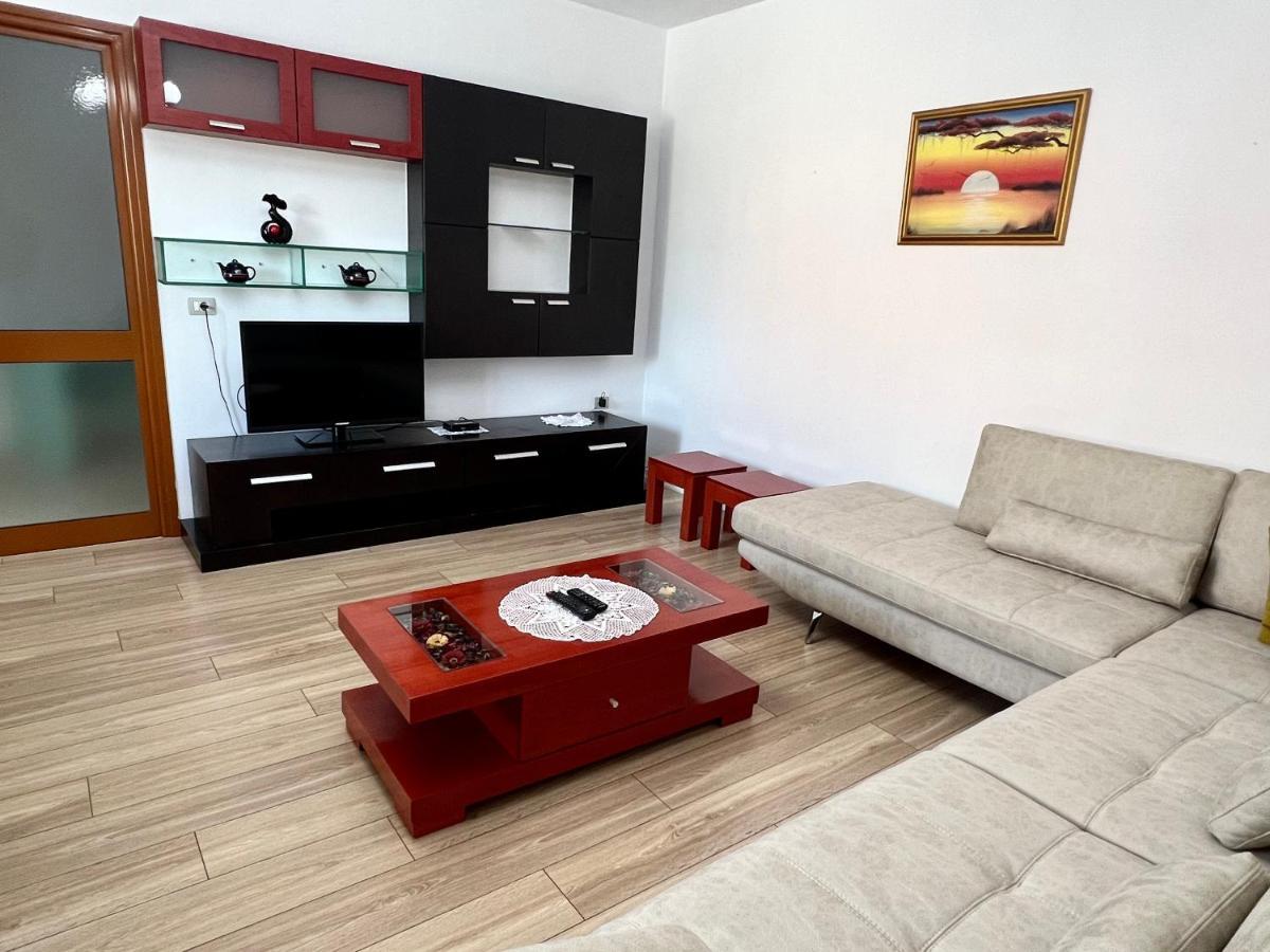 Comfort Home-Apartment Tirana Esterno foto