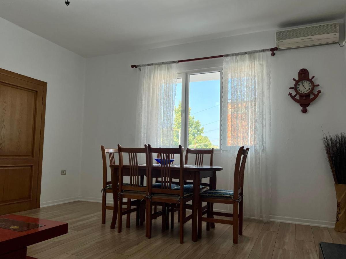 Comfort Home-Apartment Tirana Esterno foto