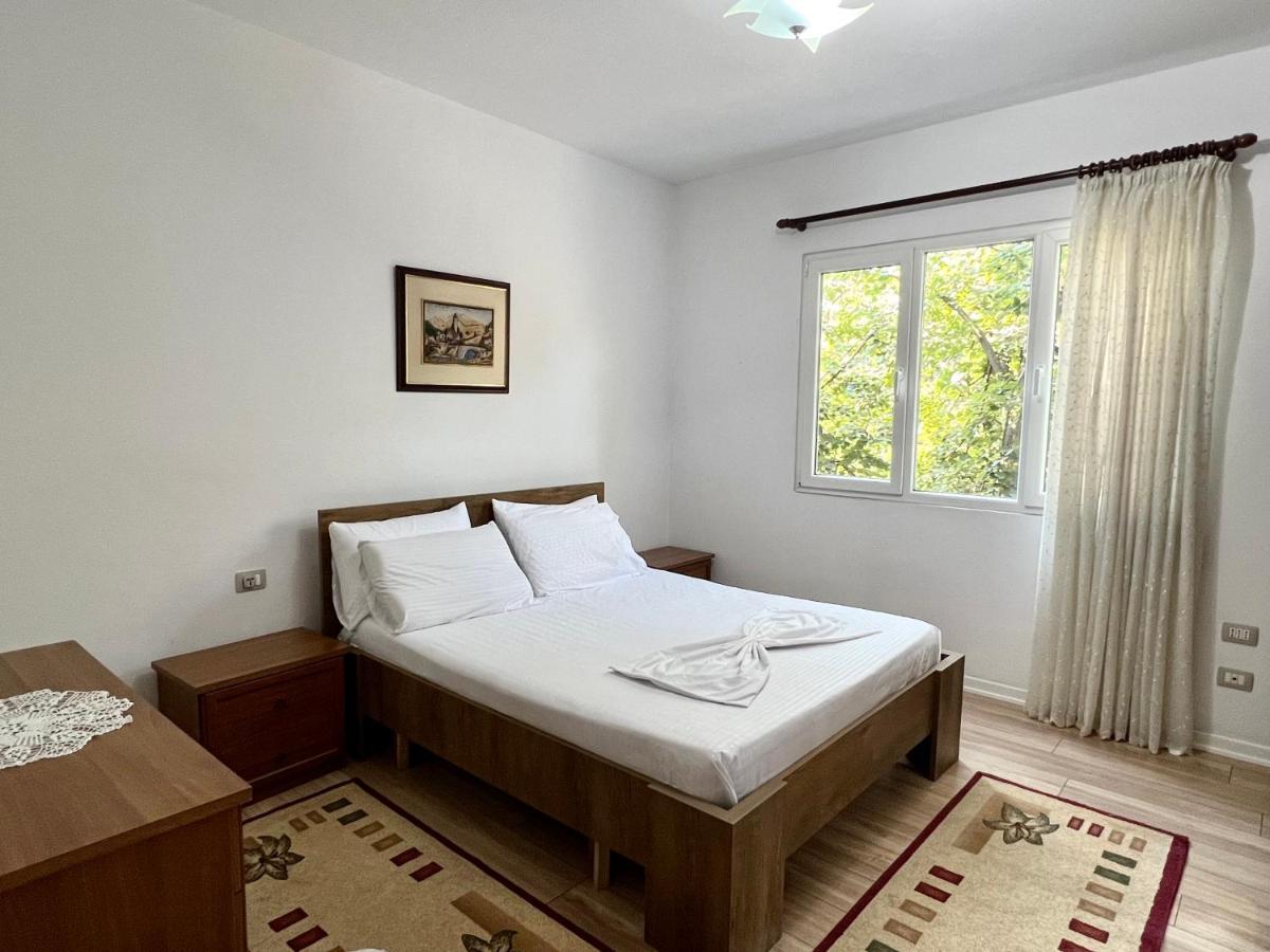 Comfort Home-Apartment Tirana Esterno foto